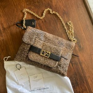 Diane vonFurstenburg large leopard clutch with chain strap